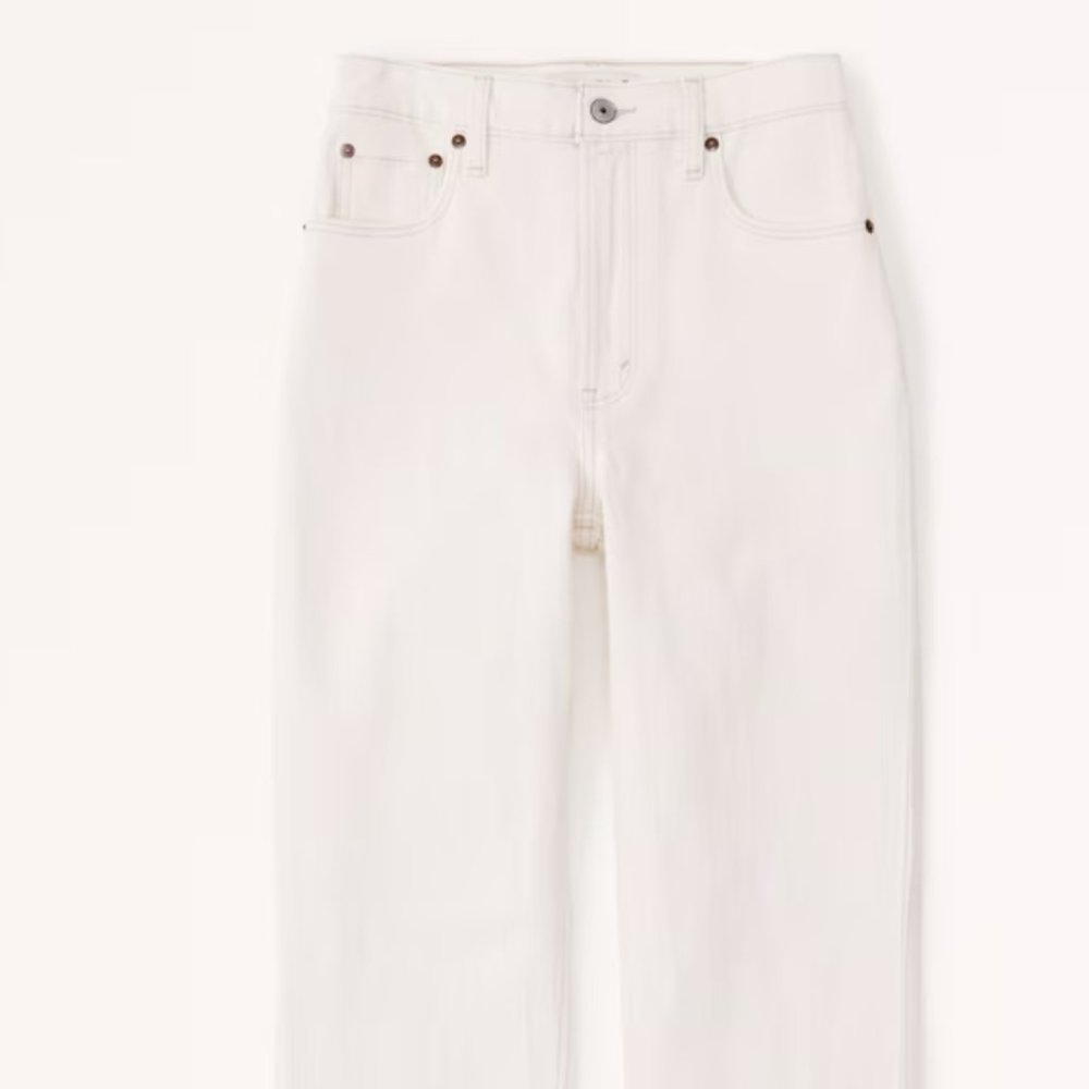 A&F | Ultra High Rise 90s Straight Leg Jean |